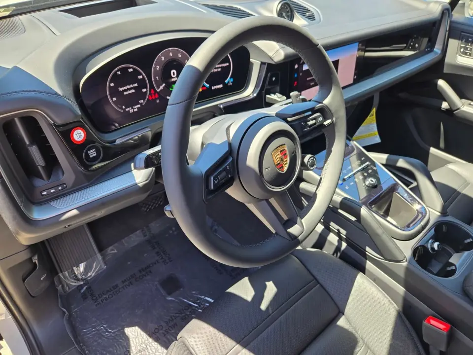 2025 Porsche Cayenne Coup E-Hybrid - Photo 31