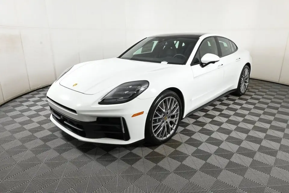 2025 Porsche Panamera Base - Photo 7