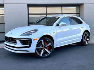 2026 Porsche Macan S's photo