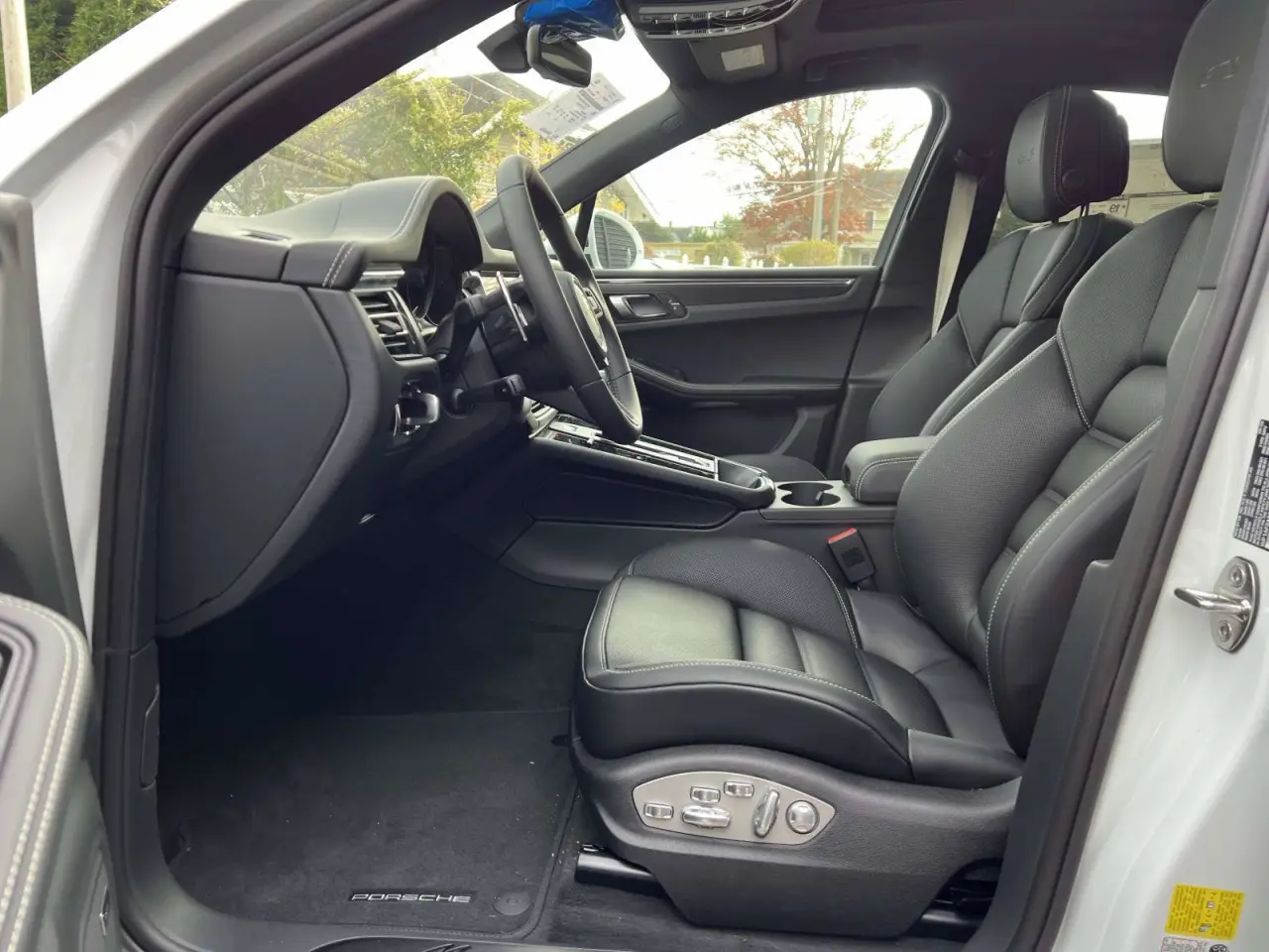 2026 Porsche Macan GTS - Photo 40