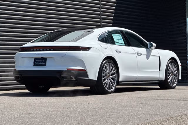2025 Porsche Panamera Base - Photo 18