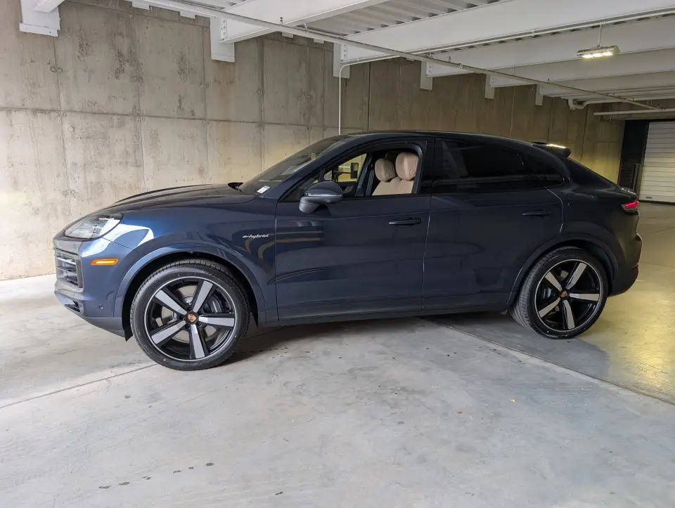 2026 Porsche Cayenne Coup E-Hybrid - Photo 15