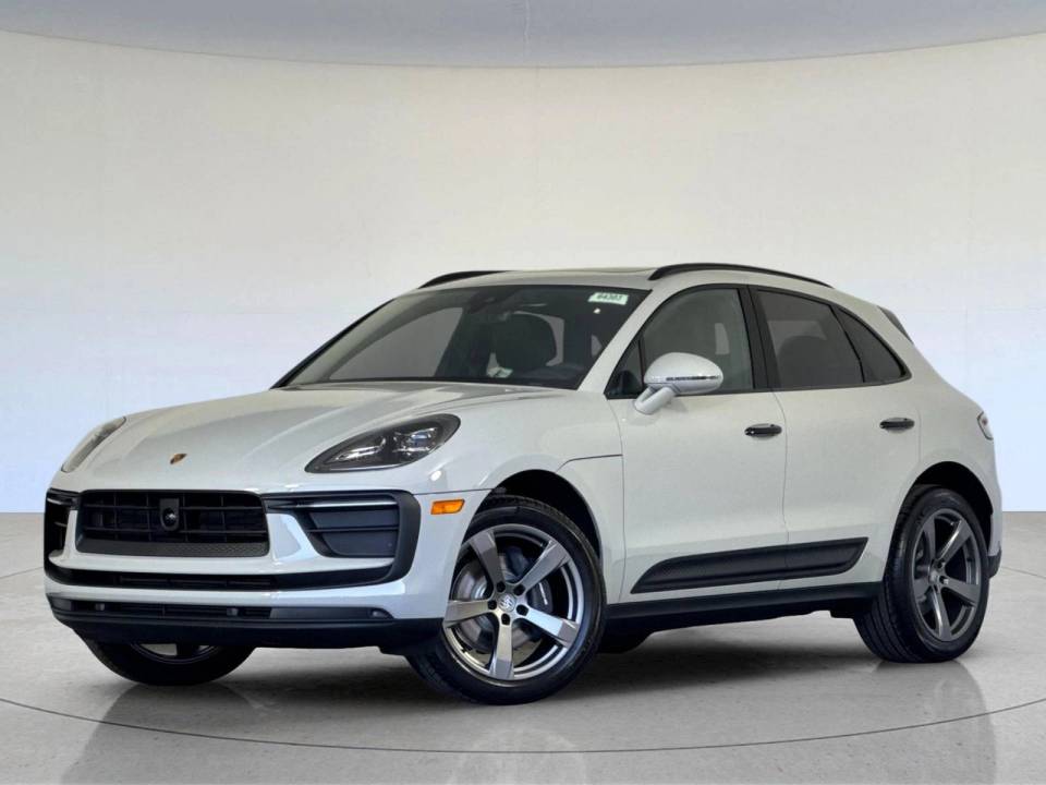2026 Porsche Macan Base