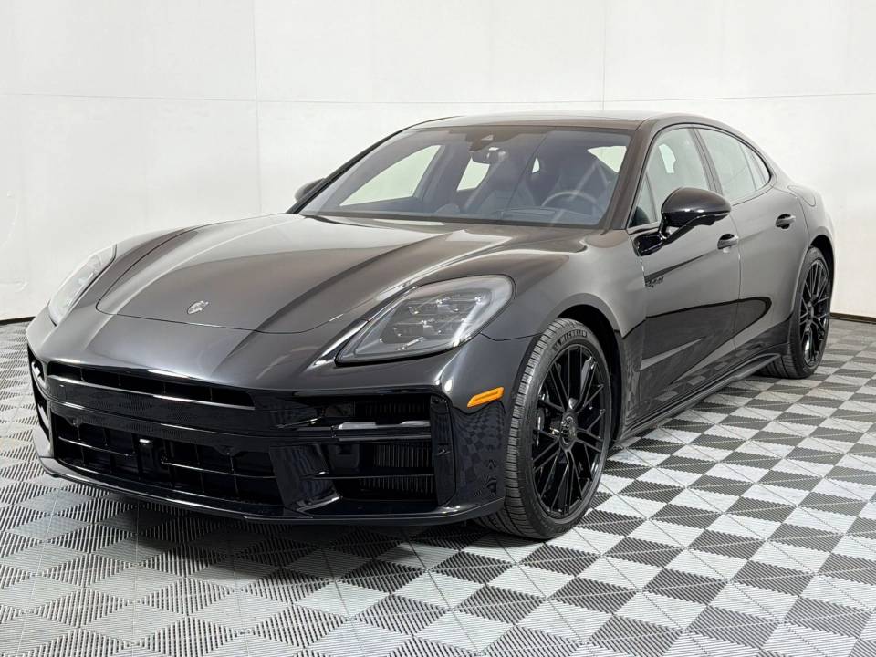 2026 Porsche Panamera