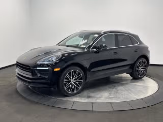 2022 Porsche Macan -'s photo