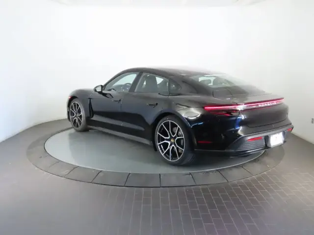 2026 Porsche Taycan Base - Photo 22
