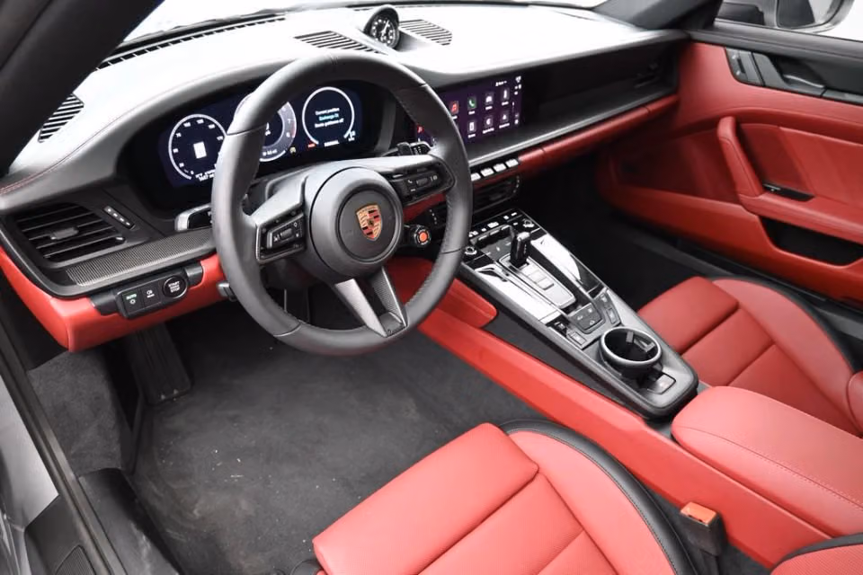 2025 Porsche 911 S - Photo 27