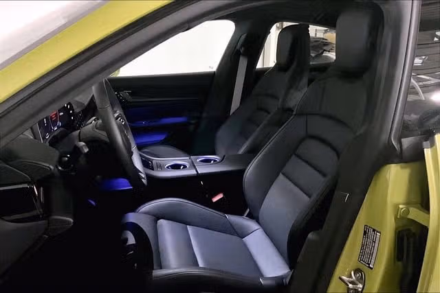 2025 Porsche Taycan S - Photo 34