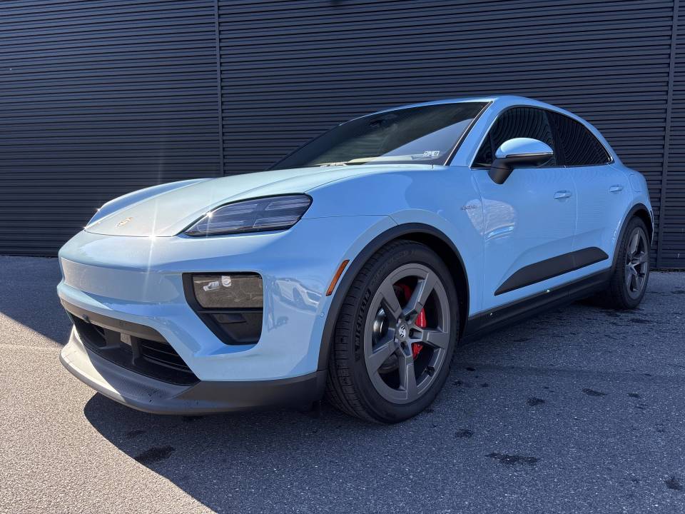 2025 Porsche Macan S