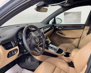 2025 Porsche Macan Base - Photo 25