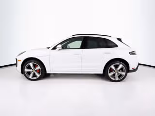 2026 Porsche Macan S - Photo 9