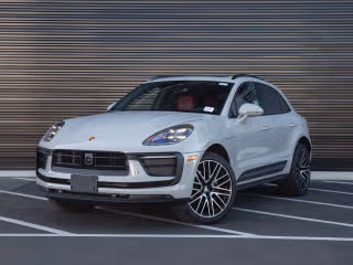 2026 Porsche Macan's photo