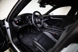 2026 Porsche Taycan GTS - Photo 29