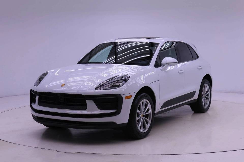 2025 Porsche Macan
