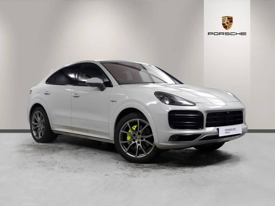 Buy new Porsche Cayenne EHybrid Coupé Platinum Edition at Porsche