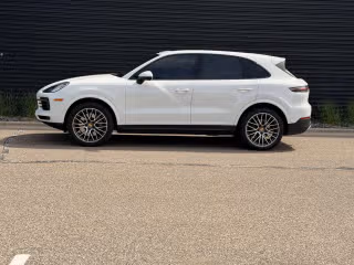 2021 Porsche Cayenne -'s photo
