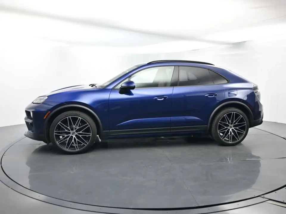 2024 Porsche Macan Turbo Electric - Photo 15