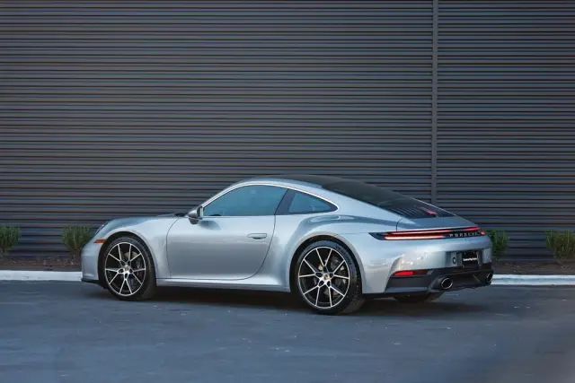2026 Porsche 911 - Photo 22