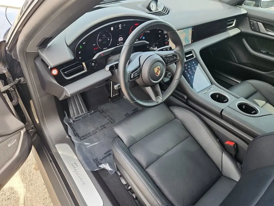 2025 Porsche Taycan Base - Photo 31