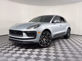 2024 Porsche Macan T's photo