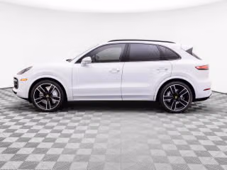2023 Porsche Cayenne Turbo - Photo 9
