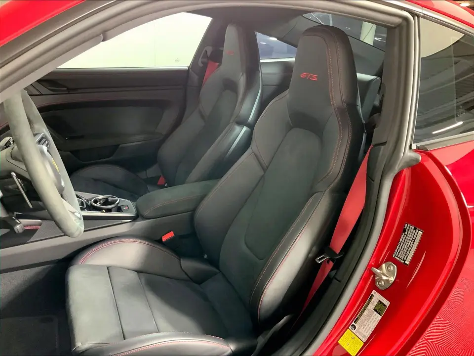 2024 Porsche 911 GTS - Photo 39