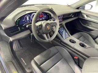 2025 Porsche Taycan Turbo GT - Photo 29