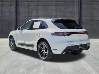 2025 Porsche Macan T - Photo 21