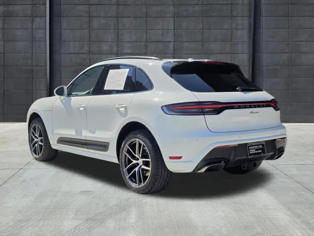 2025 Porsche Macan T - Photo 22