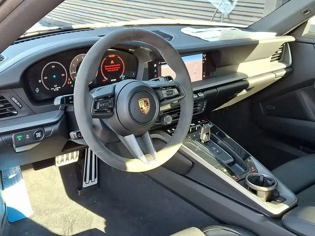 2025 Porsche 911 S - Photo 32