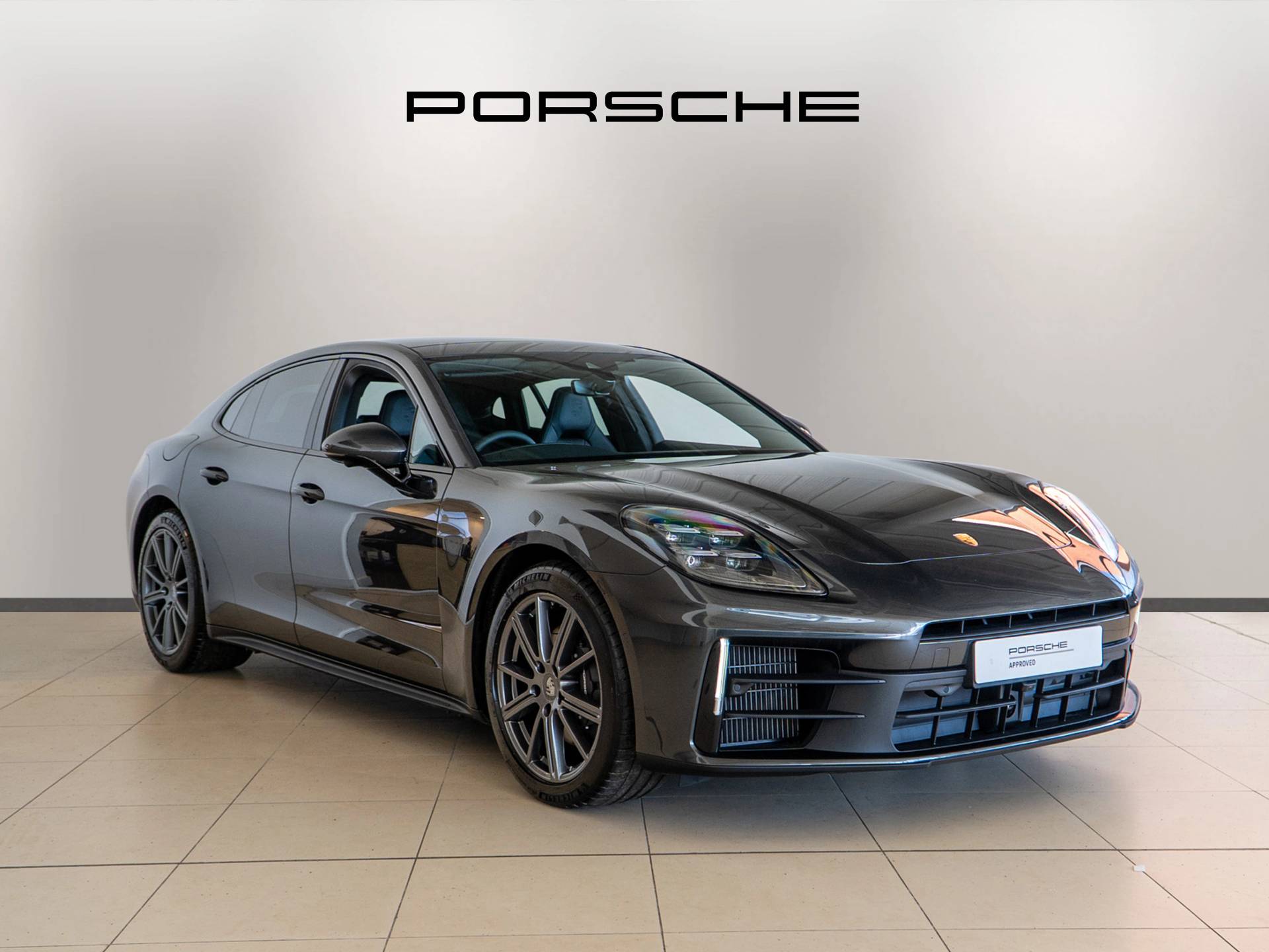 Panamera, photo 1 of 34