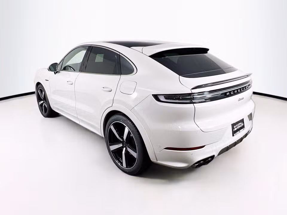 2026 Porsche Cayenne Coup Turbo E-Hybrid - Photo 19