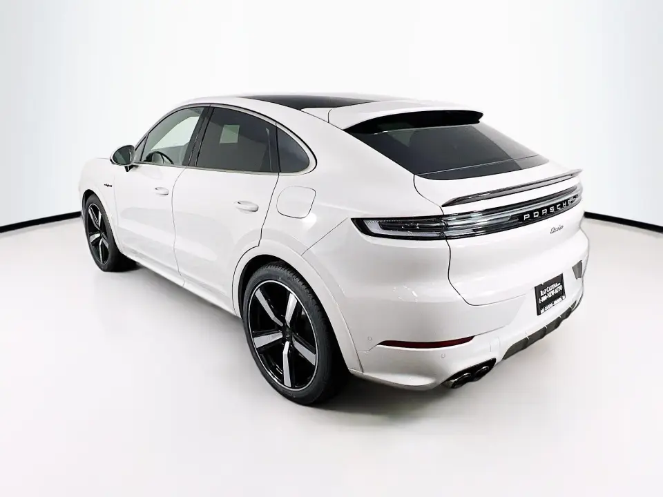 2026 Porsche Cayenne Coup Turbo E-Hybrid - Photo 23