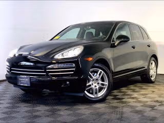 2014 Porsche Cayenne Platinum Edition's photo
