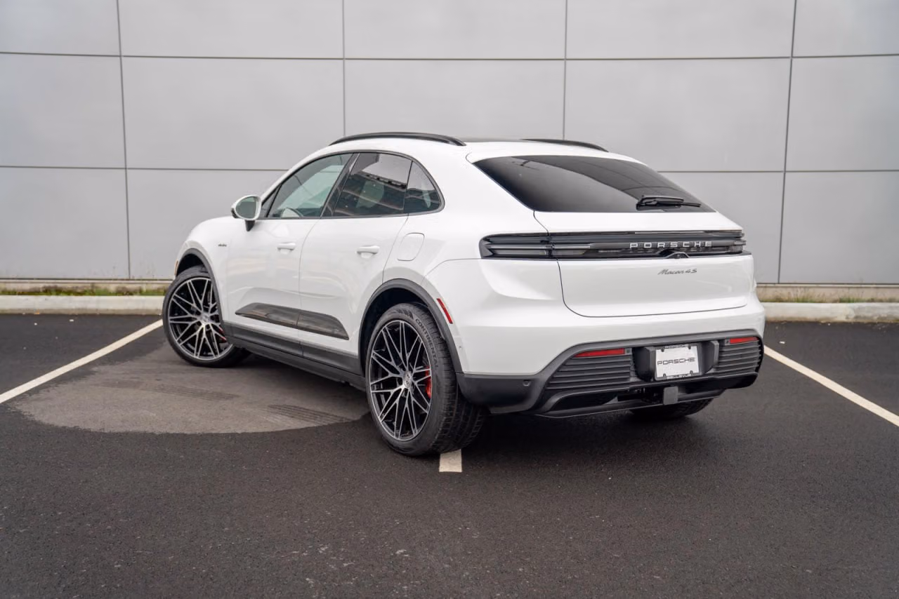 2026 Porsche Macan S - Photo 20