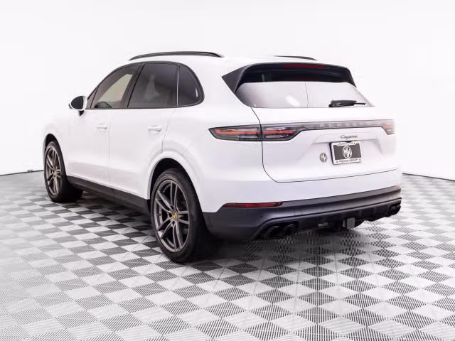 2022 Porsche Cayenne Platinum Edition - Photo 18