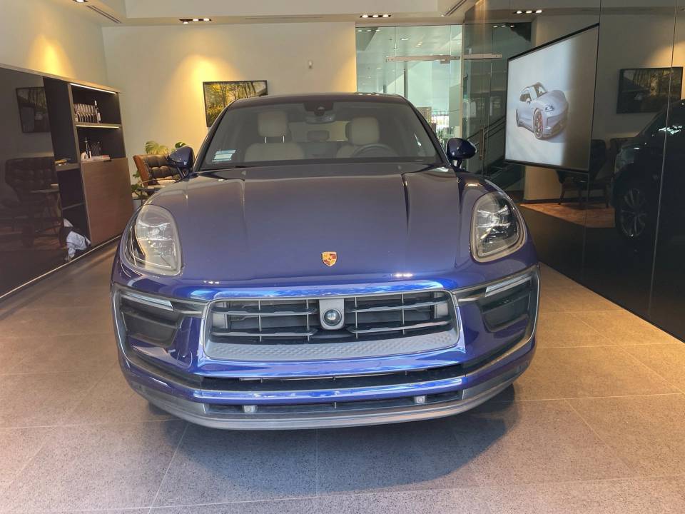 2024 Porsche Macan Base