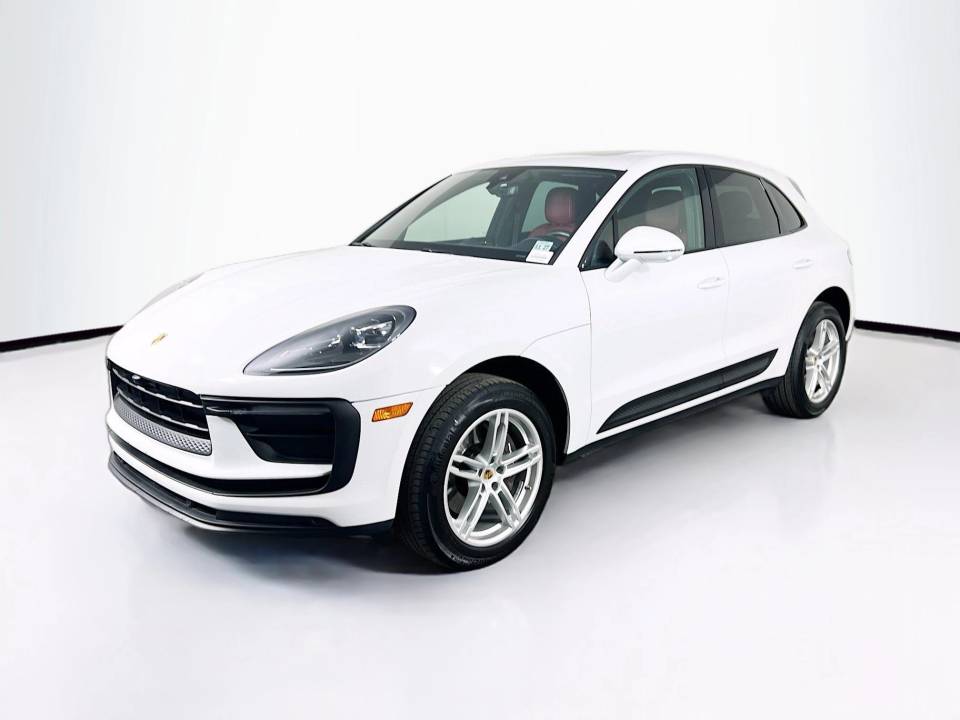 2022 Porsche Macan Base