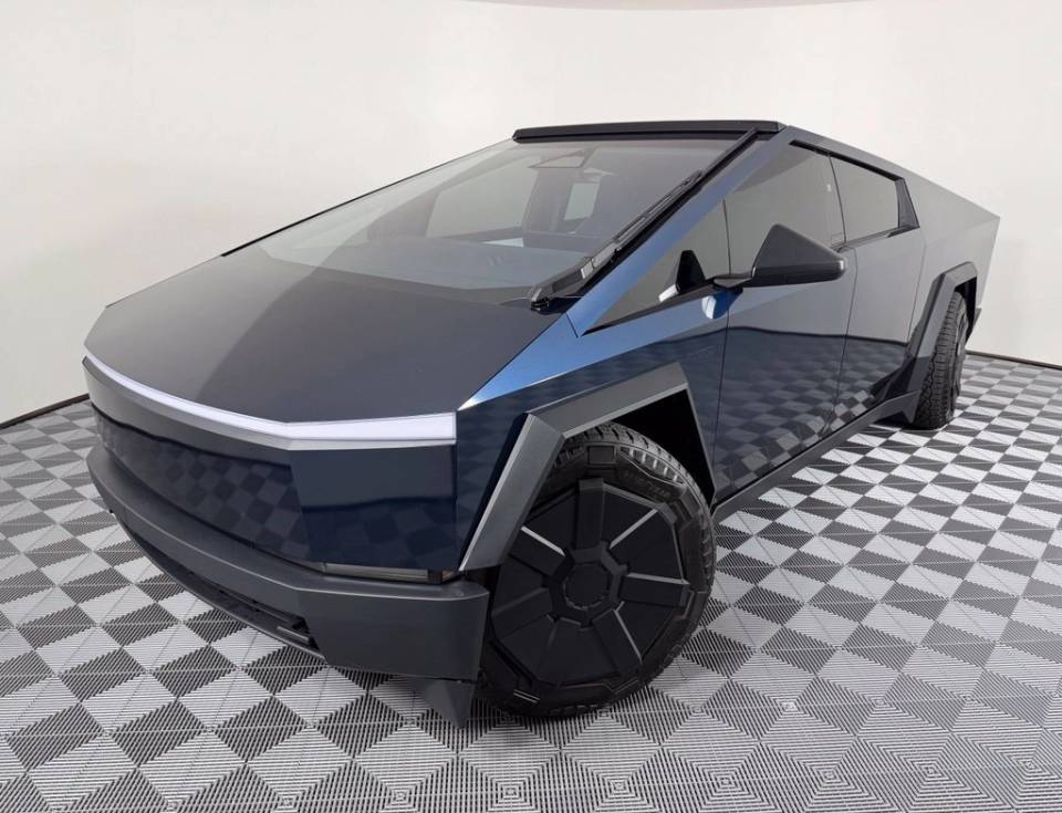 2024 Tesla Cybertruck