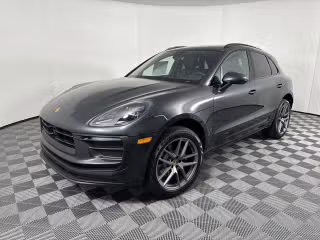 2025 Porsche Macan's photo