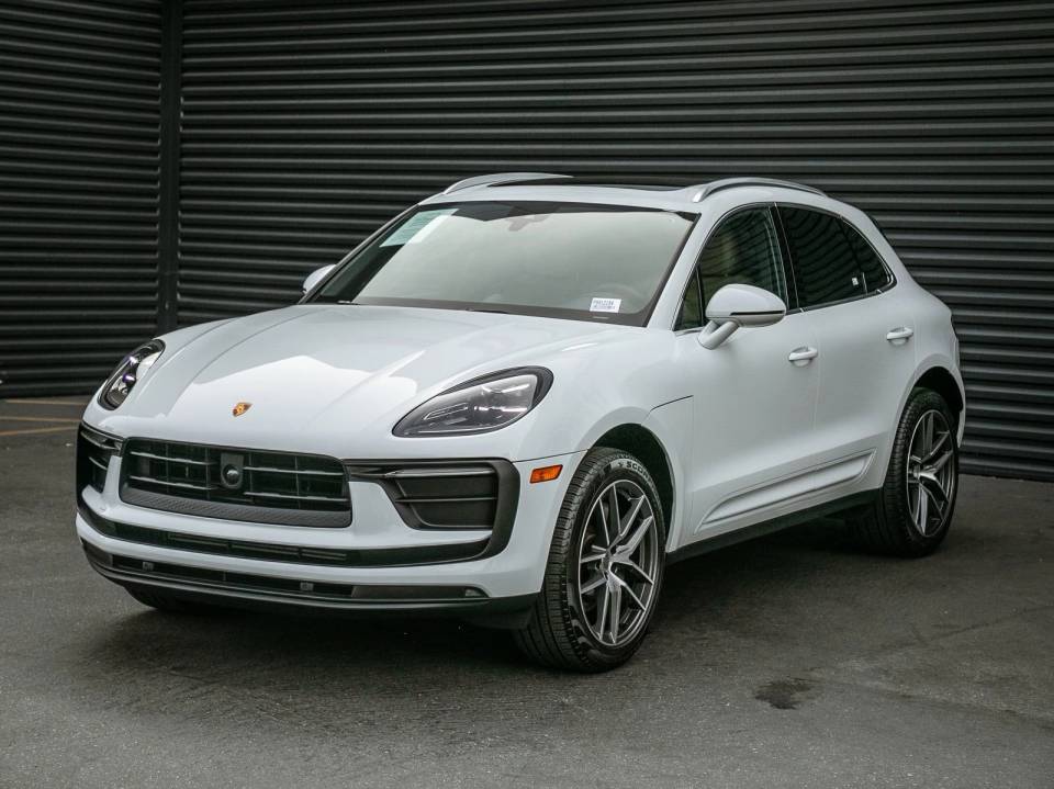 2026 Porsche Macan T
