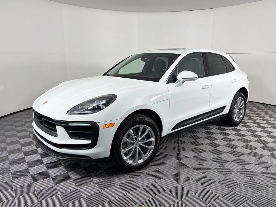 2026 Porsche Macan