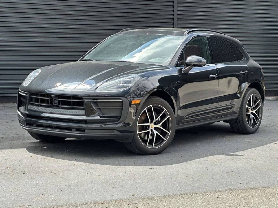 2025 Porsche Macan