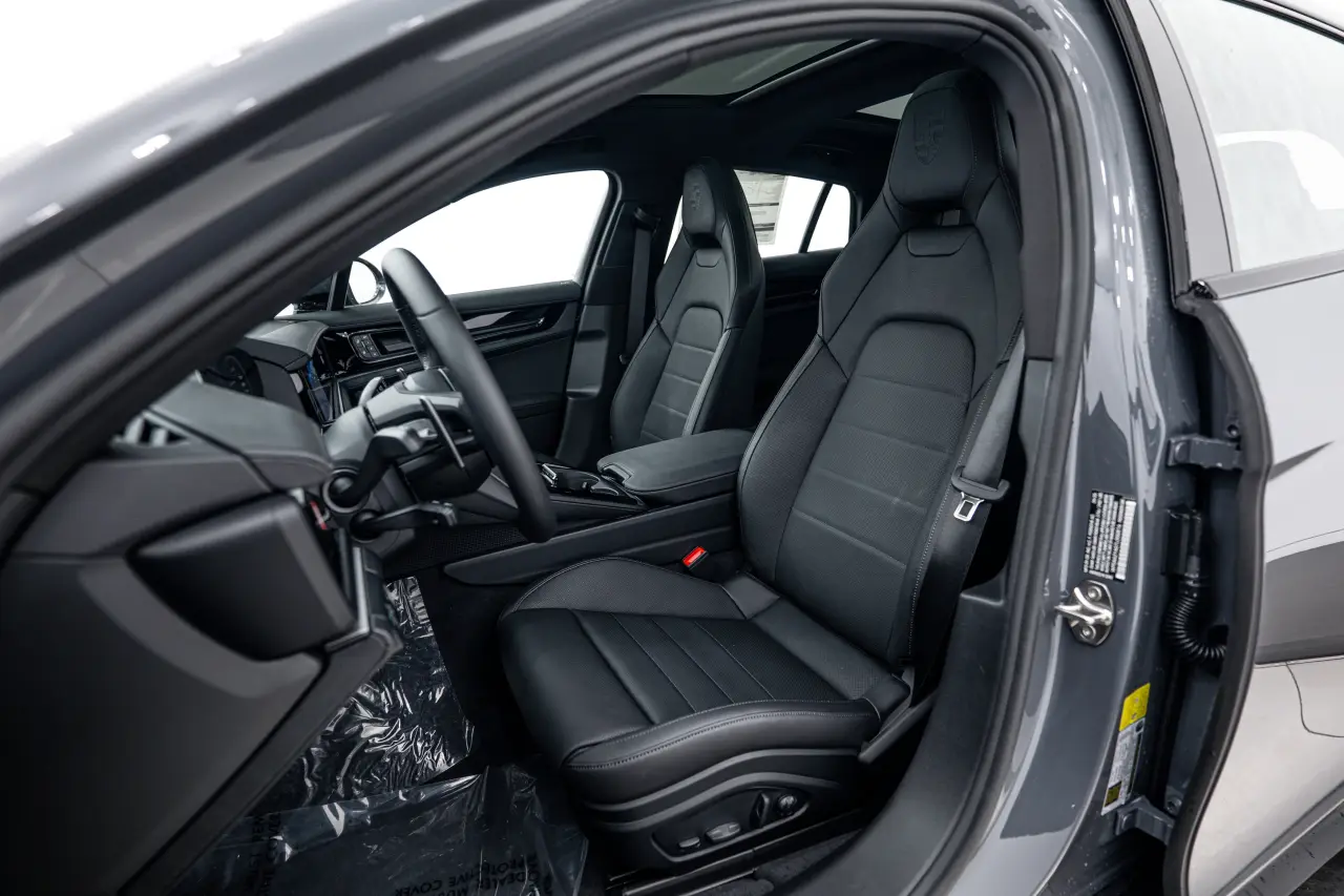 2026 Porsche Panamera Base - Photo 40
