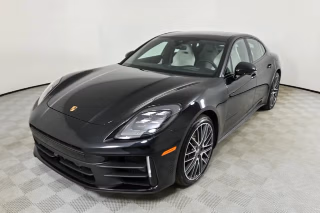 2026 Porsche Panamera 4 E-Hybrid - Photo 2