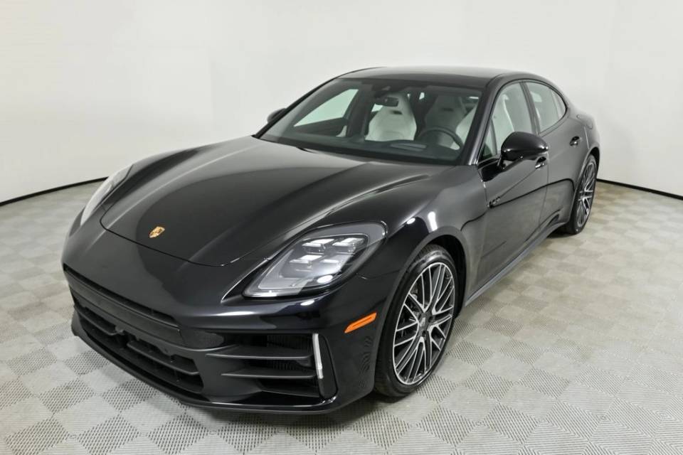 2026 Porsche Panamera
