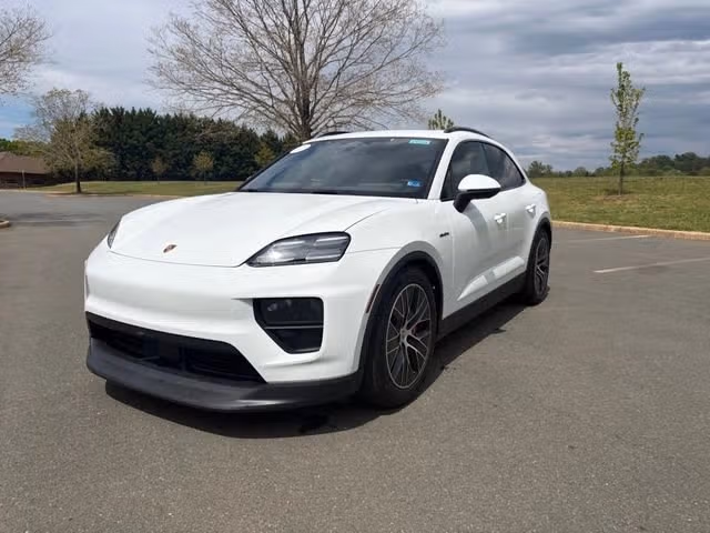 Used 2025 Porsche Macan S with VIN WP1AB2XA0SL151121 for sale in Charlottesville, VA