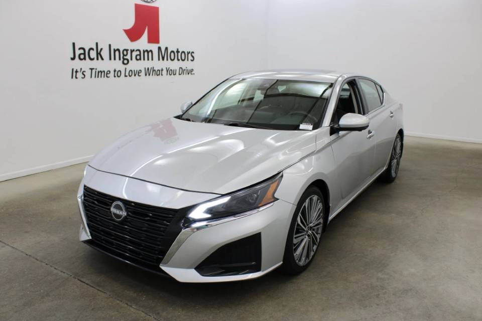 2023 Nissan Altima
