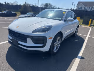 2023 Porsche Macan's photo