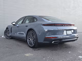 2026 Porsche Panamera Base - Photo 17